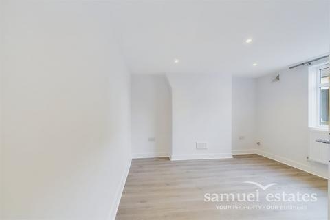 1 bedroom flat to rent, Albert Road, London, SE25