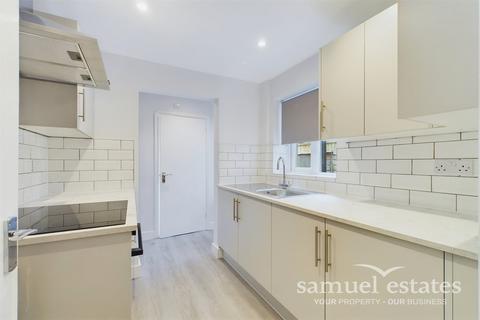 1 bedroom flat to rent, Albert Road, London, SE25