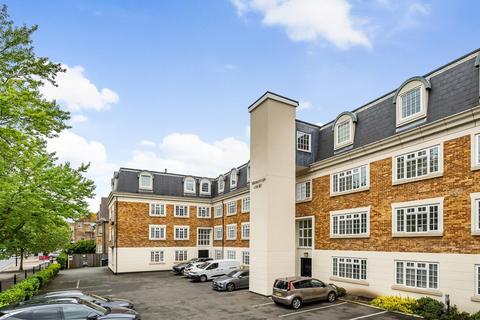 4 bedroom flat for sale, Tweedy Road, Bromley