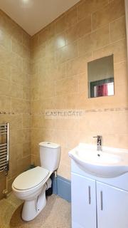 4 bedroom flat share to rent, Merchants Hall, St George Square, Huddersfield, West Yorkshire, HD1 1JF