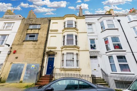 2 bedroom flat to rent, Dorset Gardens, Brighton, East Sussex, BN2