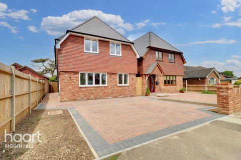 4 bedroom detached house for sale, St Winifreds Road, Biggin Hill