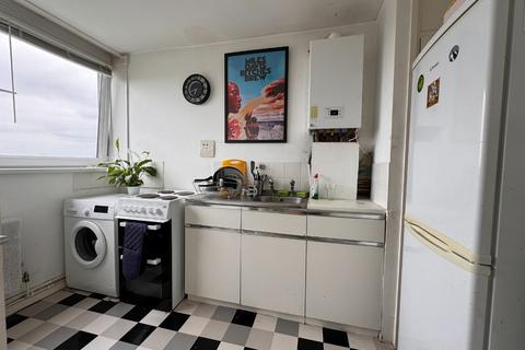 1 bedroom flat to rent, The Oaks, Woolwich, London, SE18 7JS