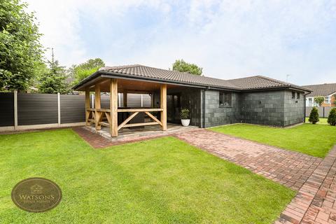 5 bedroom detached bungalow for sale, Olympus Court, Hucknall, Nottingham, NG15