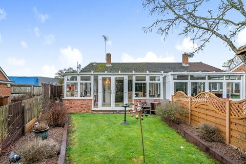 29 Crown Drive, Bishops Cleeve, Cheltenham, GL52 8EA
