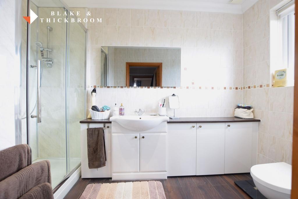 En suite shower room