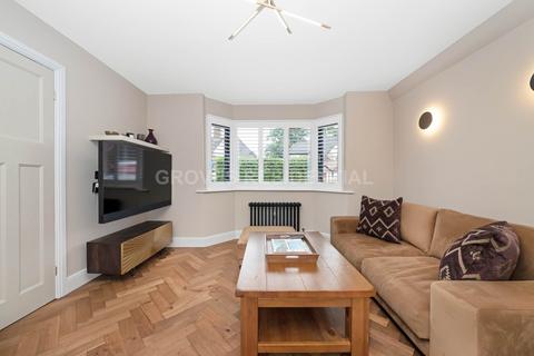 3 bedroom end of terrace house for sale, Long Walk, New Malden