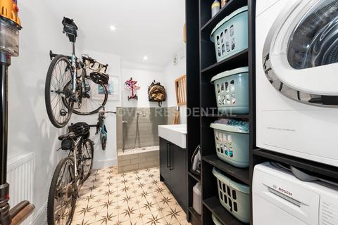13 Long Walk, New Malden, KT3 3EJ