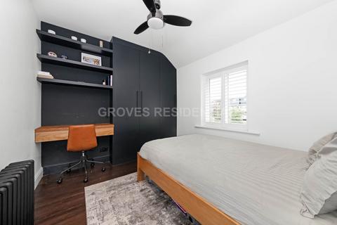 13 Long Walk, New Malden, KT3 3EJ