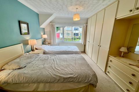 112 Avondale Road, Shipley, BD18 4QY