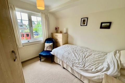 112 Avondale Road, Shipley, BD18 4QY