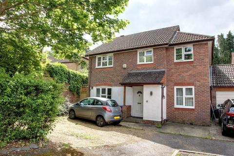 4 bedroom detached house for sale, Harvesters, Haywards Heath, RH16