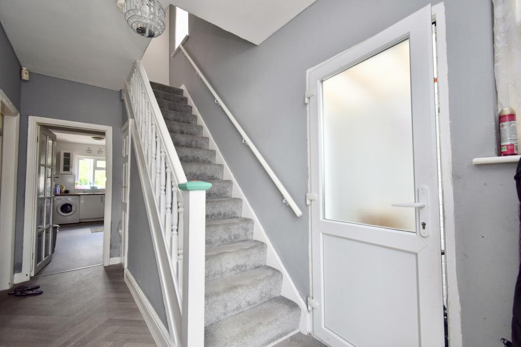 Mayflower Road, Evington, Leicester, LE5 4 bed semidetached house for
