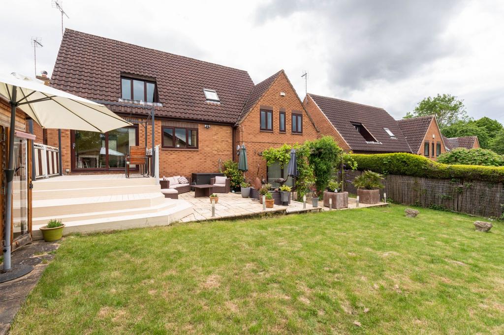 Orton Brimbles, Peterborough PE2 5 bed detached house for sale £575,000