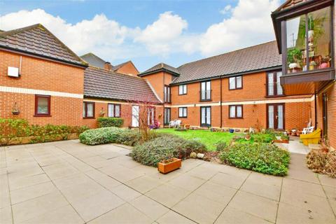 1 bedroom flat for sale, Riverdene Road,  Ilford, IG1