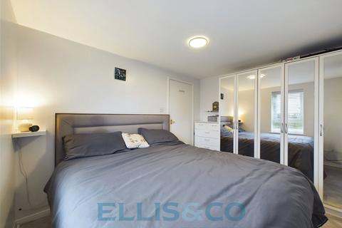 1 bedroom apartment for sale, Hale Street, East Peckham, Tonbridge, Kent, TN12
