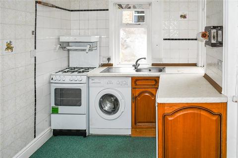 4 bedroom terraced house for sale, Bromley Road, Bingley, West Yorkshire, BD16