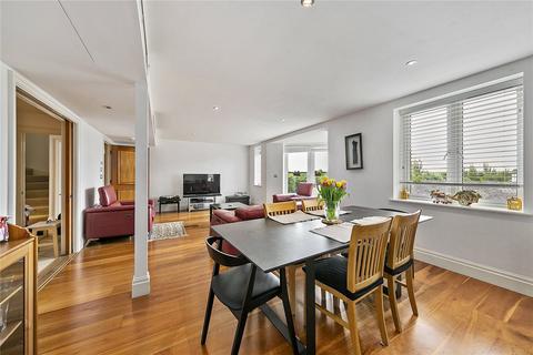 3 bedroom apartment for sale, Strand Drive, Kew, Surrey, TW9