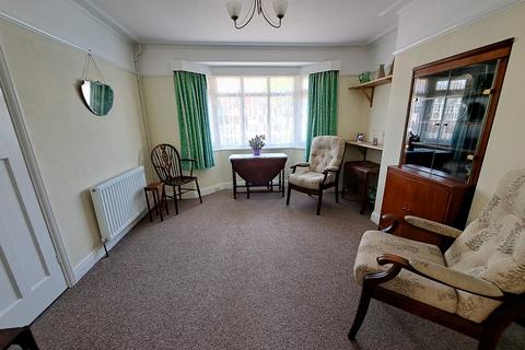 3 bedroom semi-detached house for sale, Queens Crescent, Eastbourne BN23