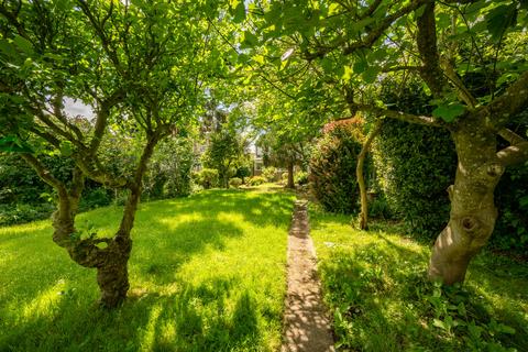 3 bedroom detached house for sale, Park Road, Redhill RH1