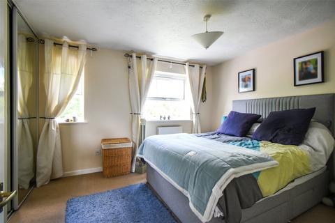 38 John Morgan Close, Hook, RG27 9RP