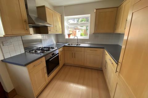 3 bedroom semi-detached house to rent, Primley Park Lane, Leeds, West Yorkshire, UK, LS17