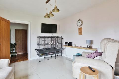 44 Hull Road, Withernsea, HU19 2EG
