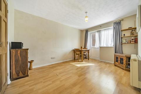 1 bedroom flat for sale, Newbury,  Berkshire,  RG14