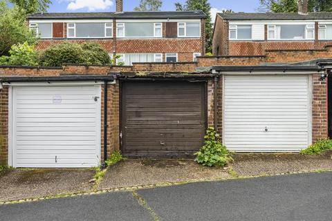33 Broadlands Avenue, Chesham, HP5 1AJ
