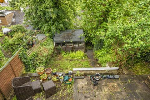 33 Broadlands Avenue, Chesham, HP5 1AJ