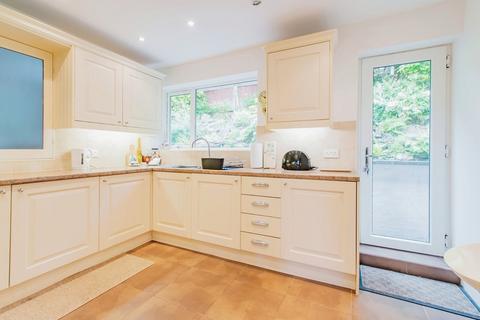 14 Gisburn Drive, Bury, BL8 3DH