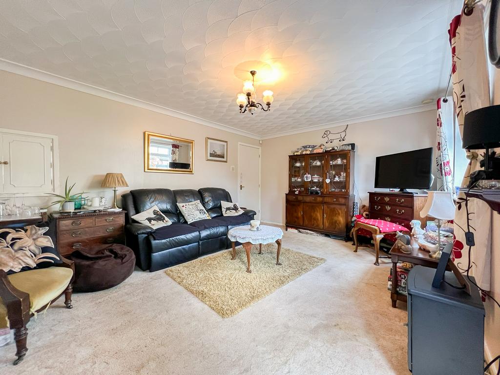 7 Westbury Close   living room (2)