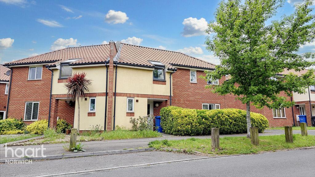 Bignold Road, Norwich 3 bed semidetached house for sale £120,000