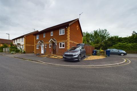 3 bedroom end of terrace house to rent, Stanbury Mews, Hucclecote