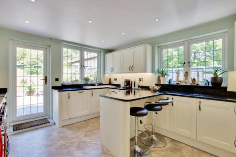 Newbery Lodge Valley Road, Fawkham, Longfield, DA3 8NA