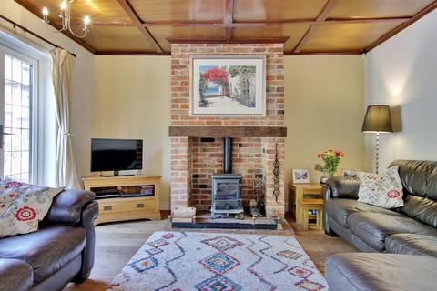 Newbery Lodge Valley Road, Fawkham, Longfield, DA3 8NA