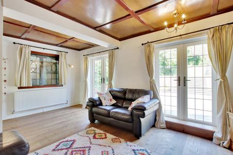 Newbery Lodge Valley Road, Fawkham, Longfield, DA3 8NA