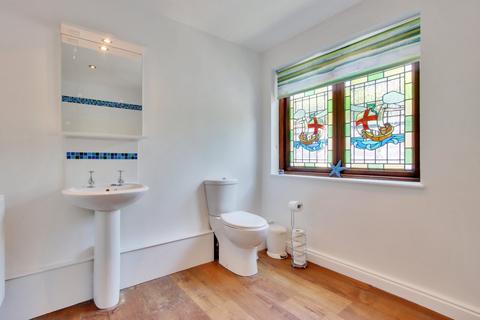 Newbery Lodge Valley Road, Fawkham, Longfield, DA3 8NA
