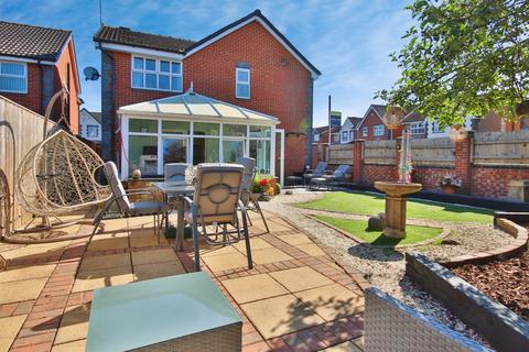 4 bedroom detached house for sale, Broughton Close, Hull,  HU9 4TF