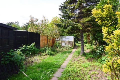 3 bedroom semi-detached house to rent, Radlett Road, St Albans, AL2