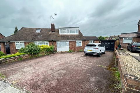 4 bedroom semi-detached bungalow to rent, Chapterhouse Road, Luton, Bedfordshire, LU4 0NN
