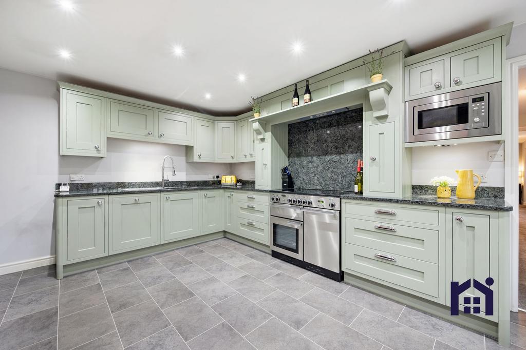 Dining kitchen
