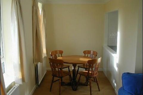 2 bedroom apartment for sale, Woodlands Court, Woodlands Parkway, Timperley