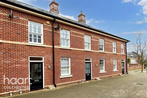 2 bedroom terraced house to rent, Central Colchester