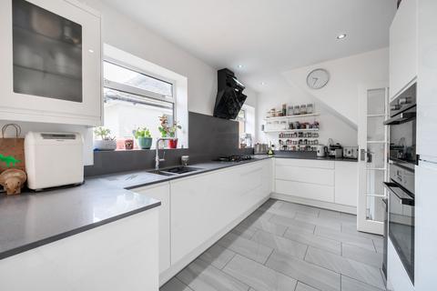 14 Binscombe Crescent, Godalming, GU7 3RB