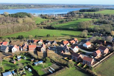 4 bedroom detached house for sale, Spalding Way, Chelmondiston