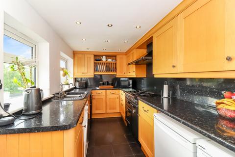 3 bedroom end of terrace house for sale, White Hill, Chesham, Buckinghamshire, HP5