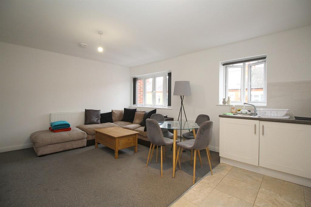 Lounge / Kitchen