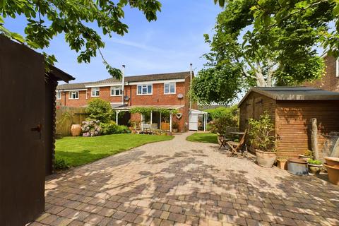 38 Larch Road, Headley Down, Bordon, GU35 8AS