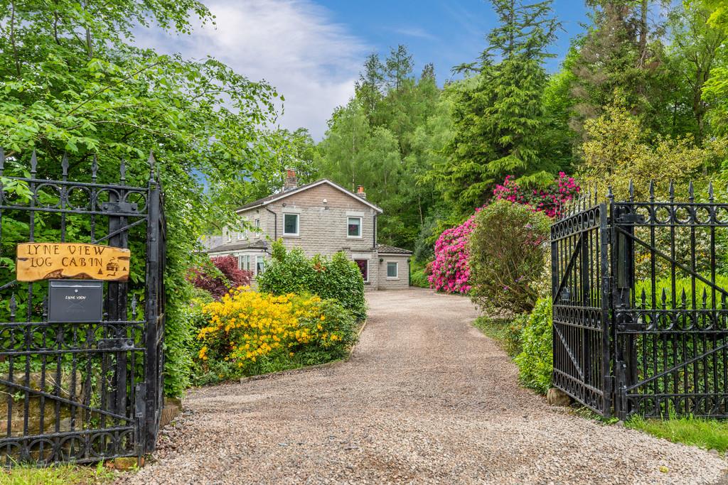 Entrance Driveway